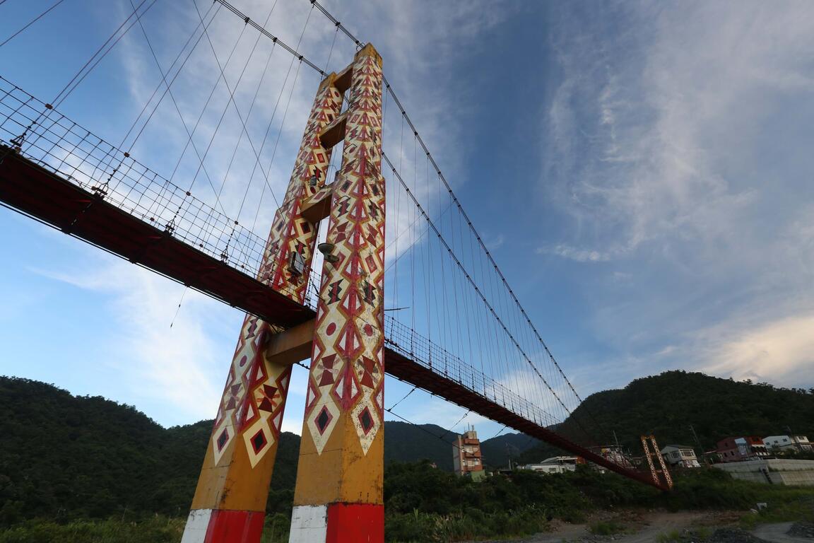 寒溪吊橋下