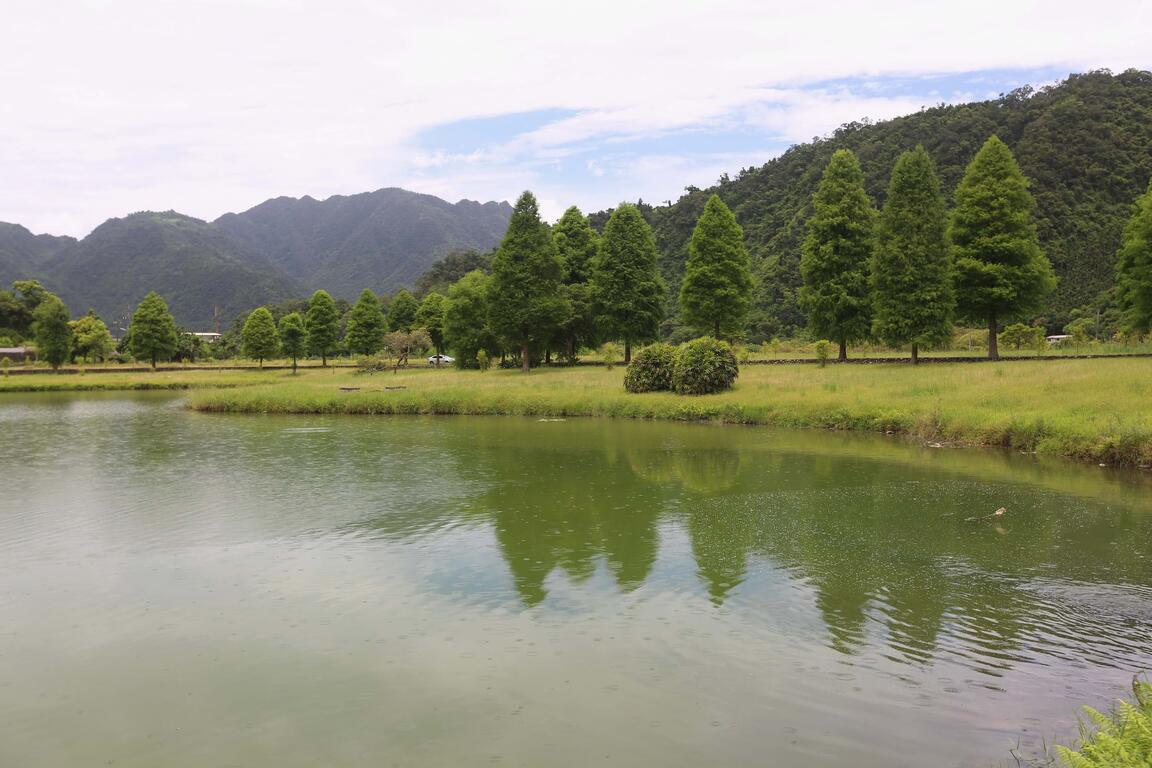蜊埤湖山景