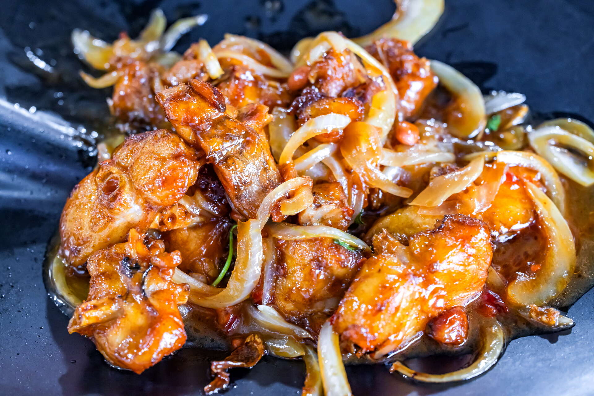 大溪漁港不僅有豐富的海鮮總類，還有代客料理服務